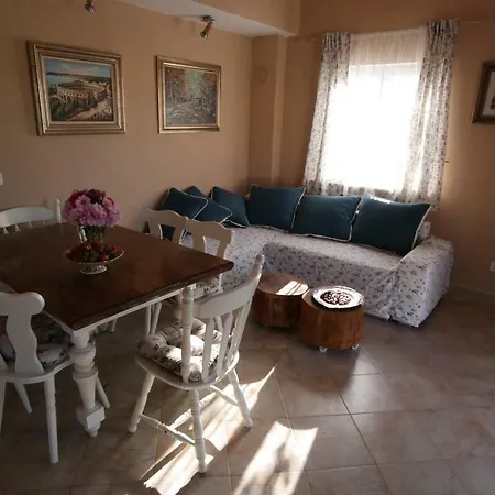 Aurora Villa Loborika